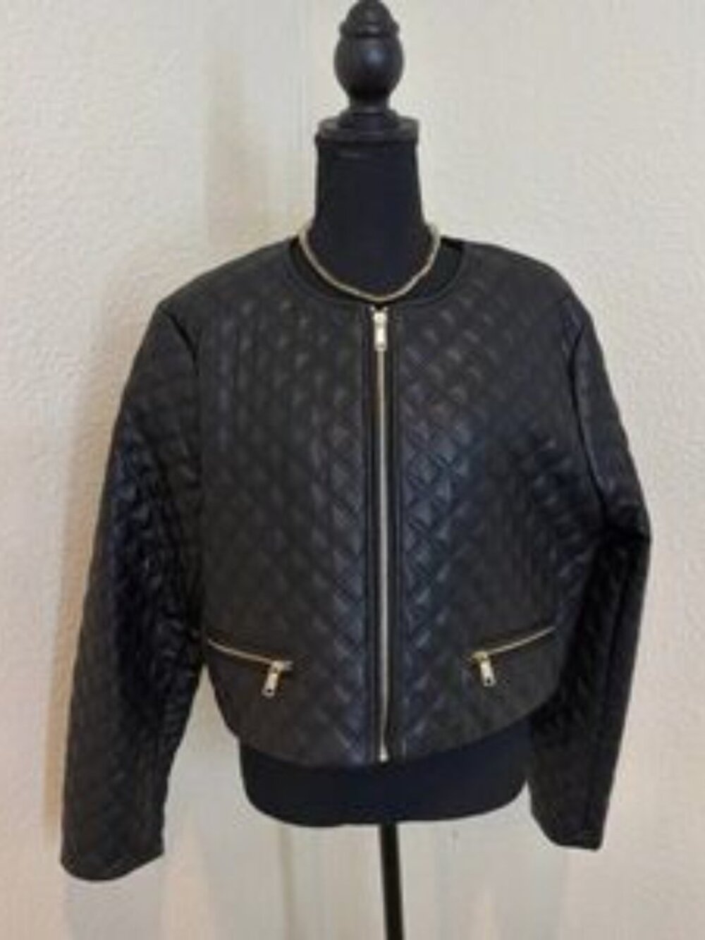 Zara Black Faux Leather crop Quilted Jacket Size Large - Picture 4 of 9